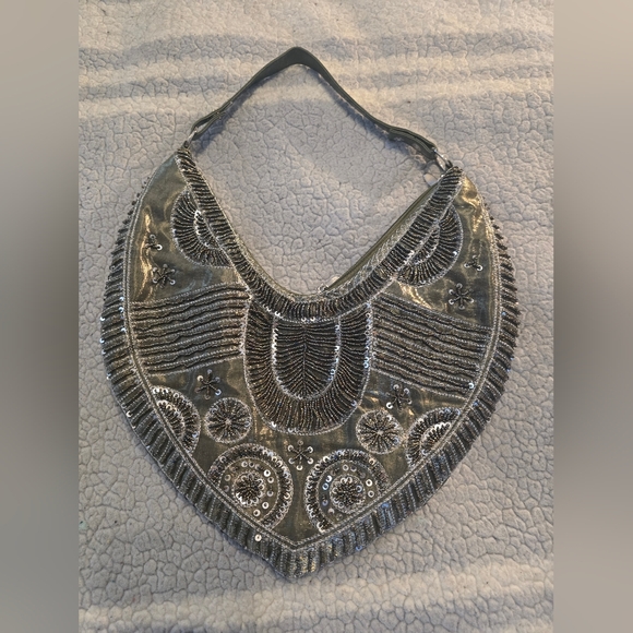 Handbags - Elegant Silver GREEN Beaded Necklace